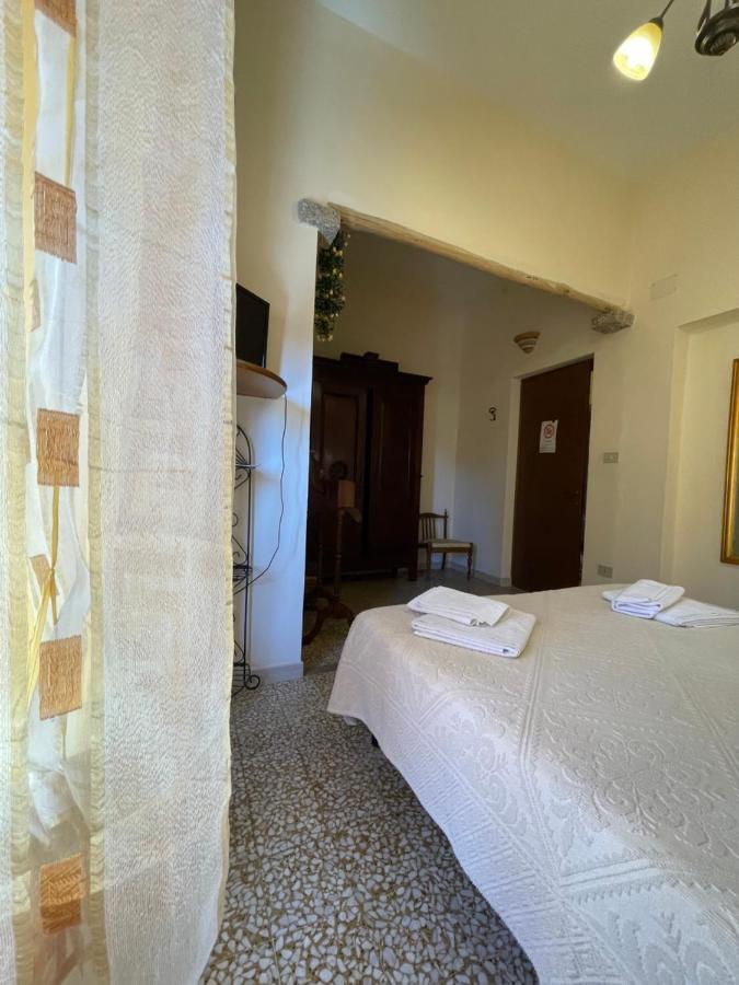 Fera5 Hotel Olbia Exterior foto